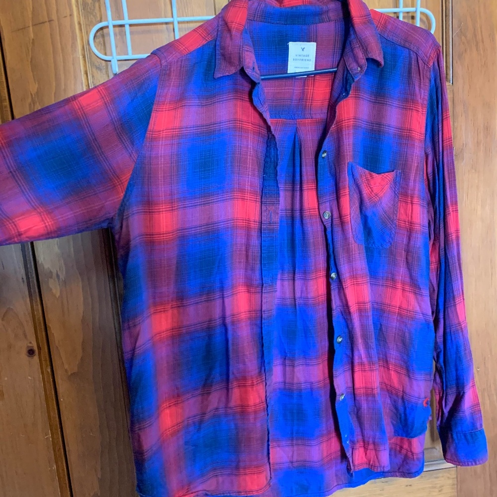 Woman's American Eagle Large plaid button up